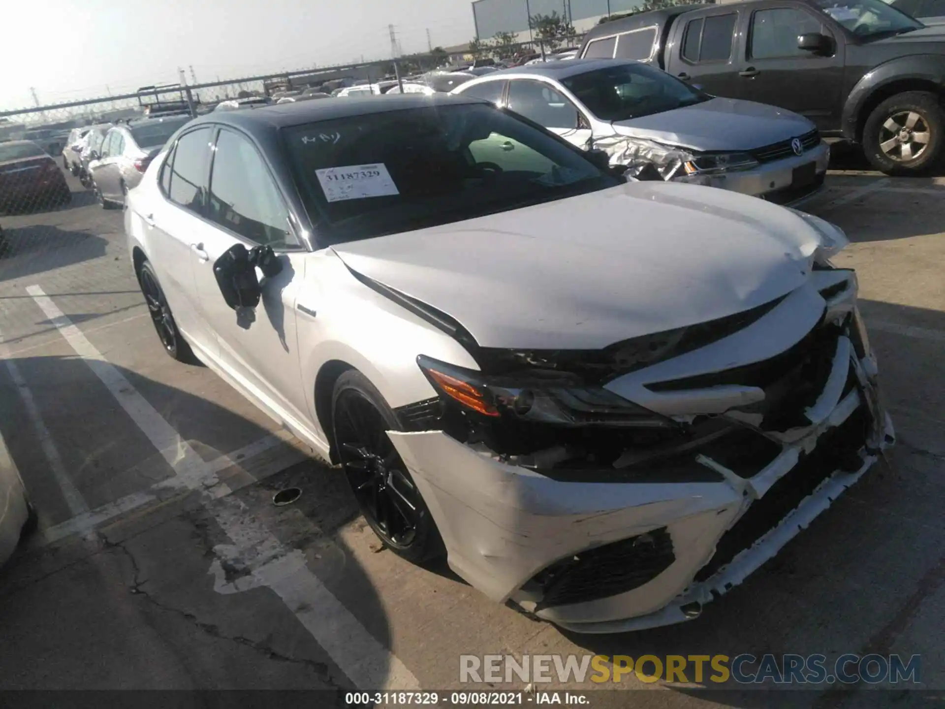 1 Photograph of a damaged car 4T1K31AK7MU020715 TOYOTA CAMRY 2021