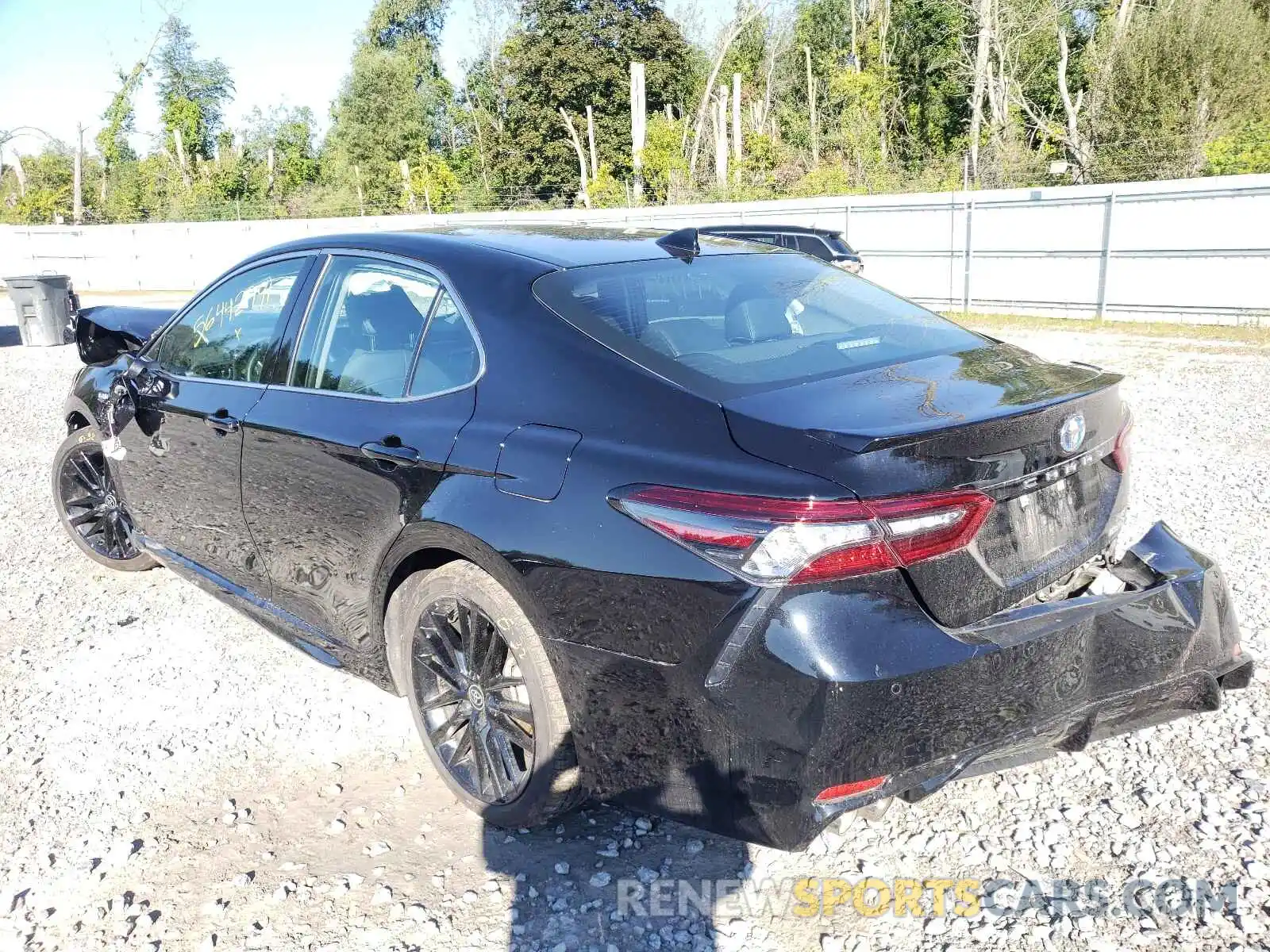 3 Photograph of a damaged car 4T1K31AK7MU023078 TOYOTA CAMRY 2021