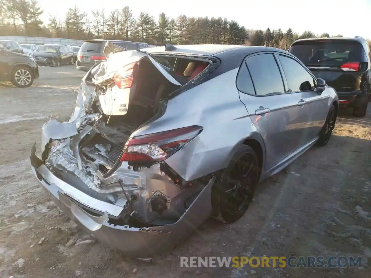 4 Photograph of a damaged car 4T1K31AK7MU024795 TOYOTA CAMRY 2021