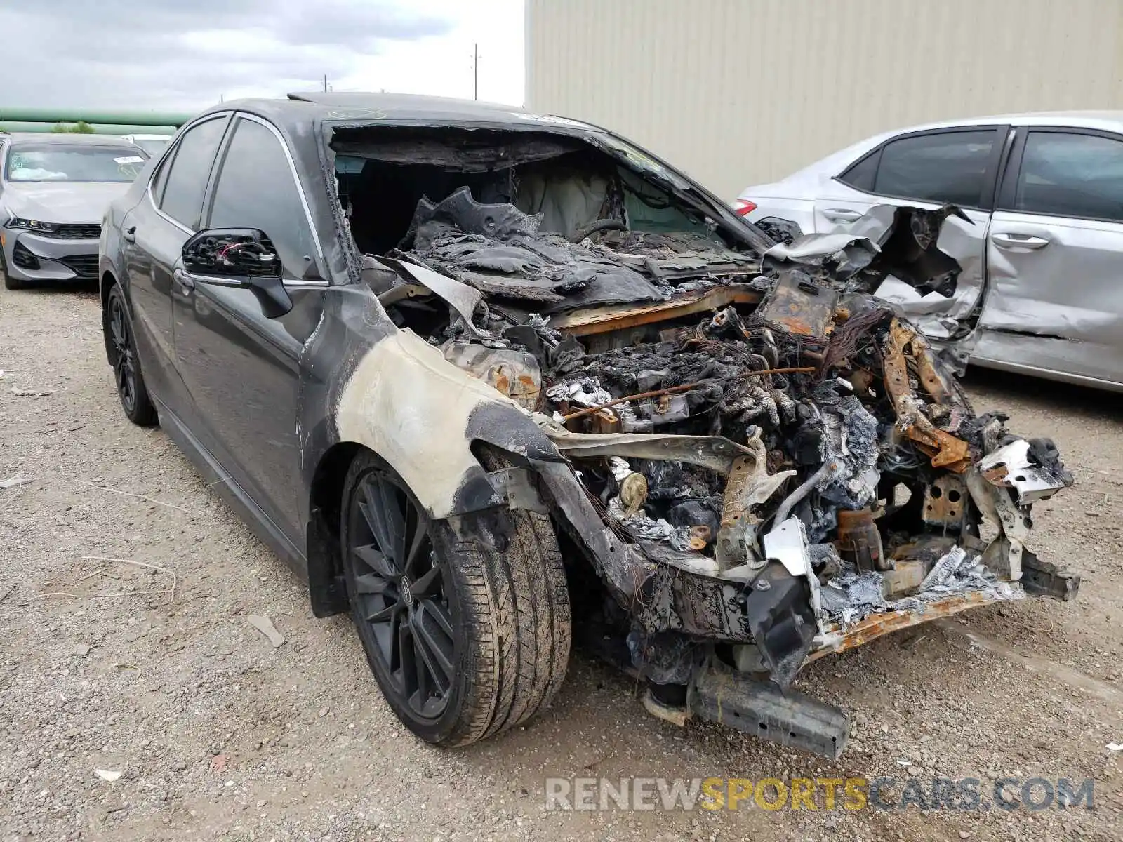 1 Photograph of a damaged car 4T1K31AK7MU029107 TOYOTA CAMRY 2021