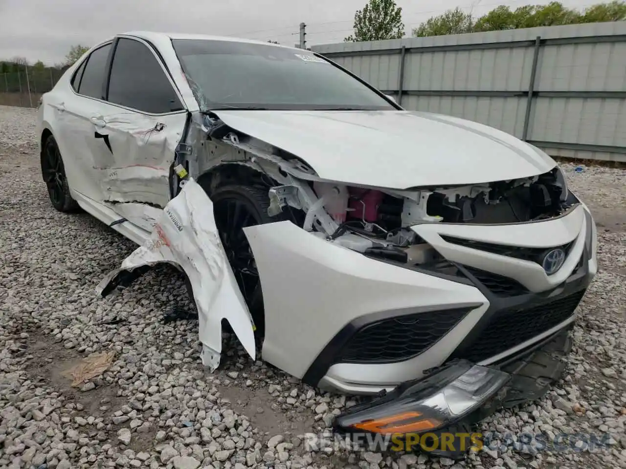 1 Photograph of a damaged car 4T1K31AK7MU553681 TOYOTA CAMRY 2021