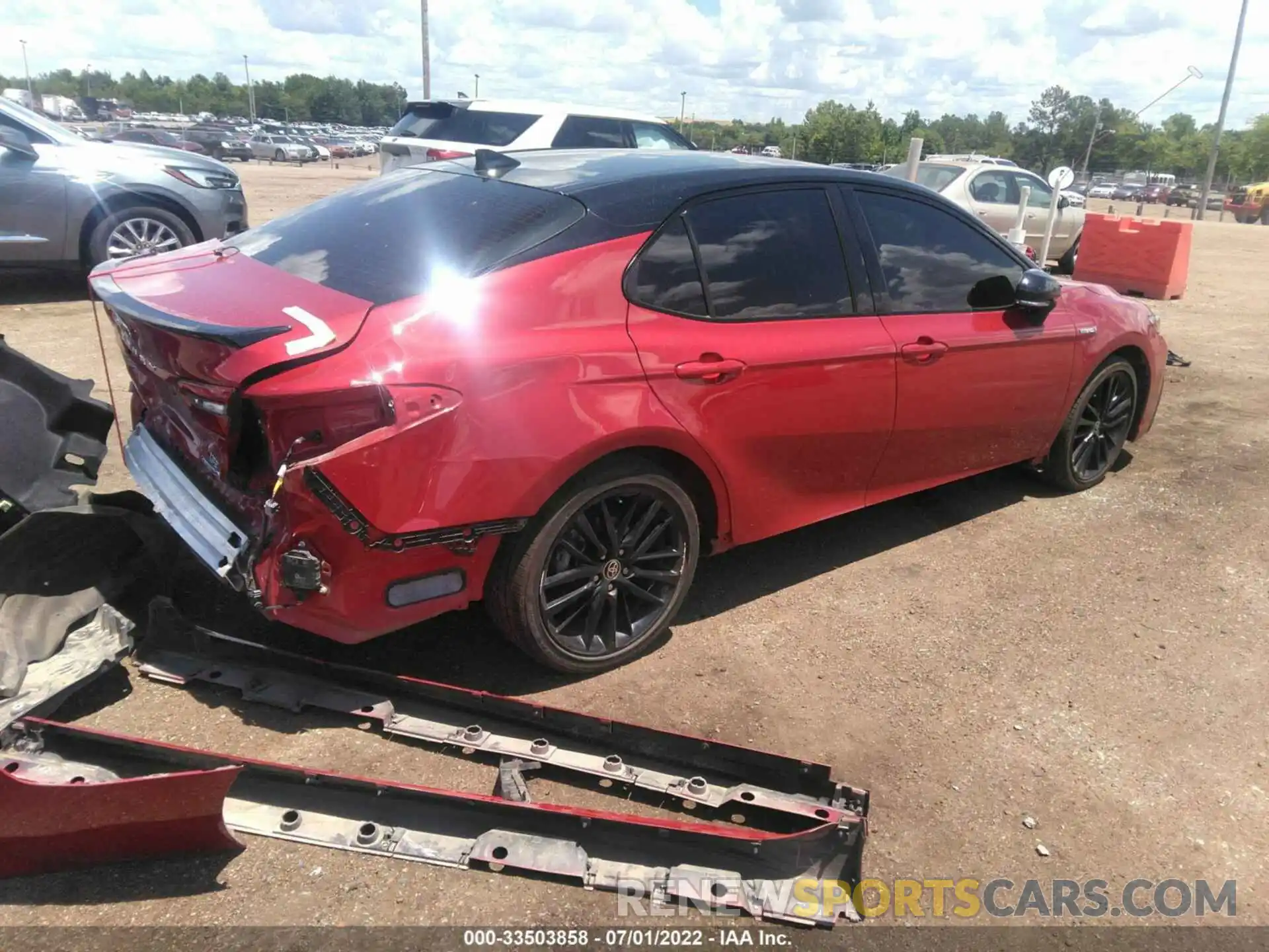 4 Photograph of a damaged car 4T1K31AK8MU023591 TOYOTA CAMRY 2021