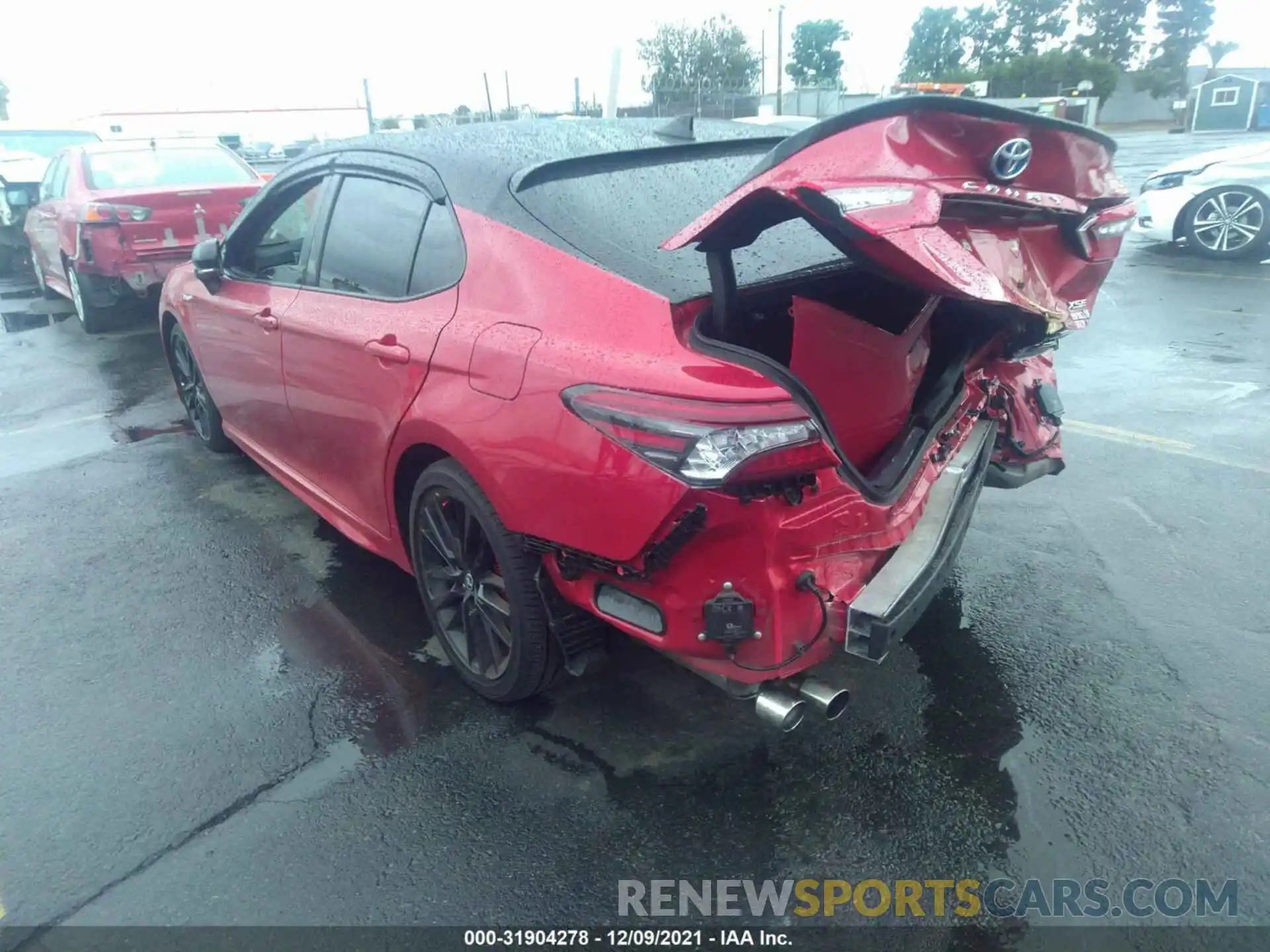 3 Photograph of a damaged car 4T1K31AK8MU024787 TOYOTA CAMRY 2021