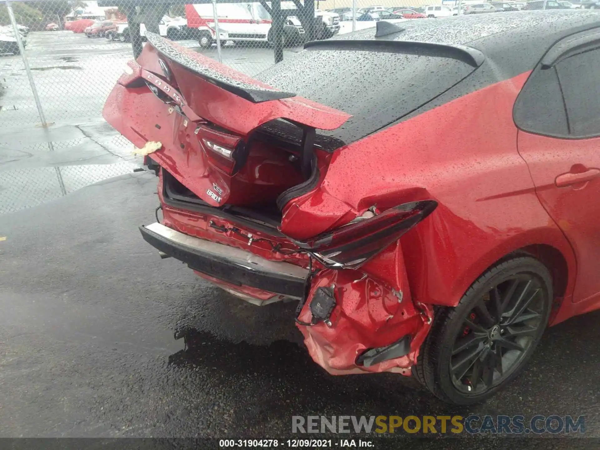 6 Photograph of a damaged car 4T1K31AK8MU024787 TOYOTA CAMRY 2021