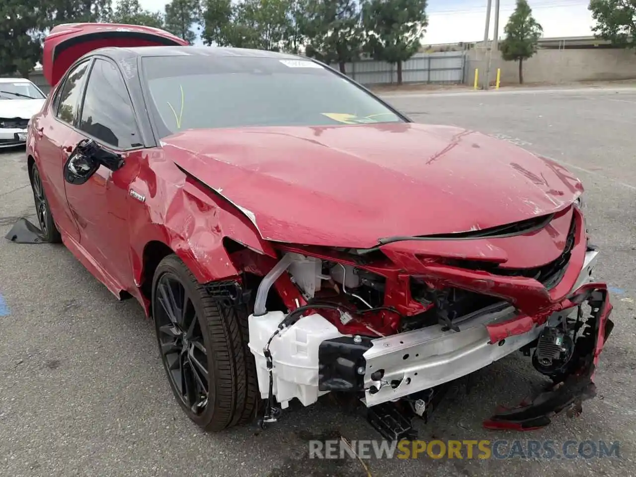 1 Photograph of a damaged car 4T1K31AK8MU029388 TOYOTA CAMRY 2021