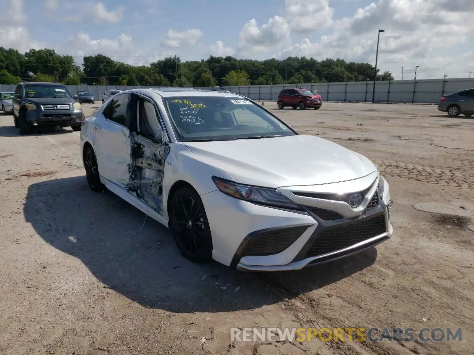 1 Photograph of a damaged car 4T1K31AK9MU026080 TOYOTA CAMRY 2021