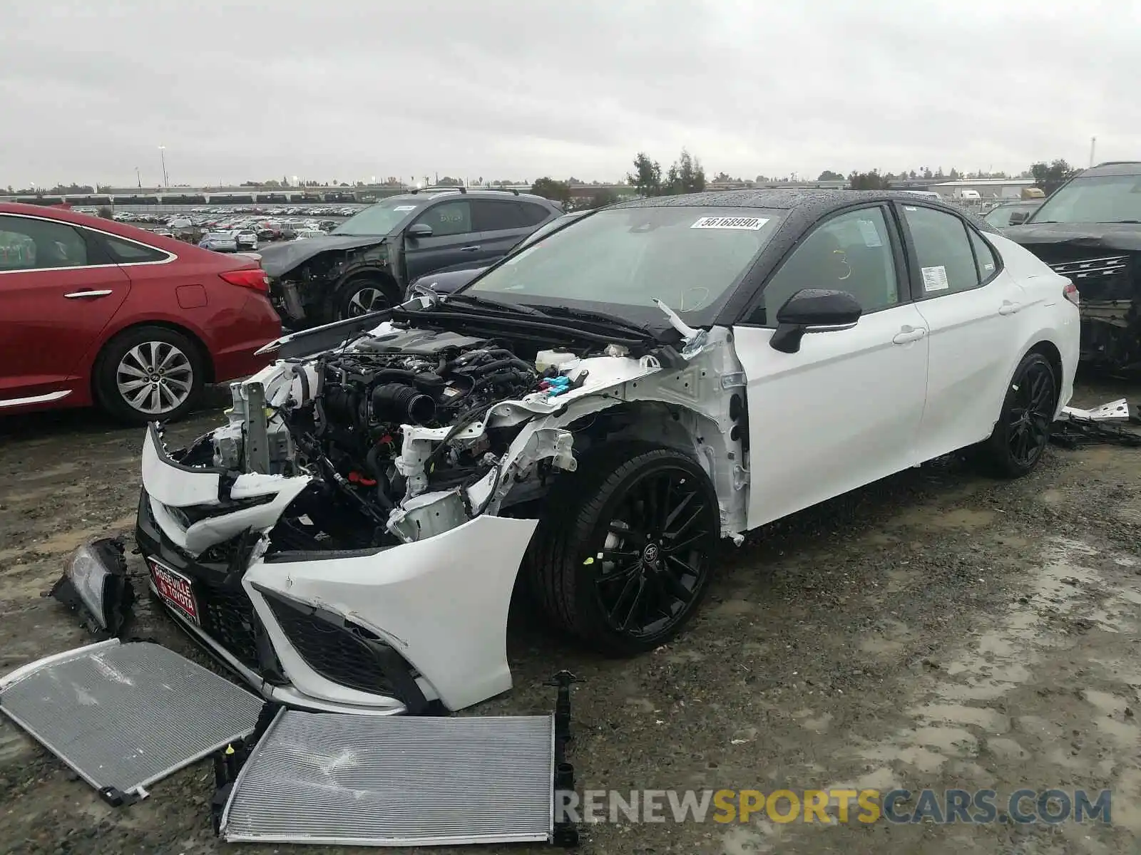 2 Photograph of a damaged car 4T1K31AKXMU020062 TOYOTA CAMRY 2021