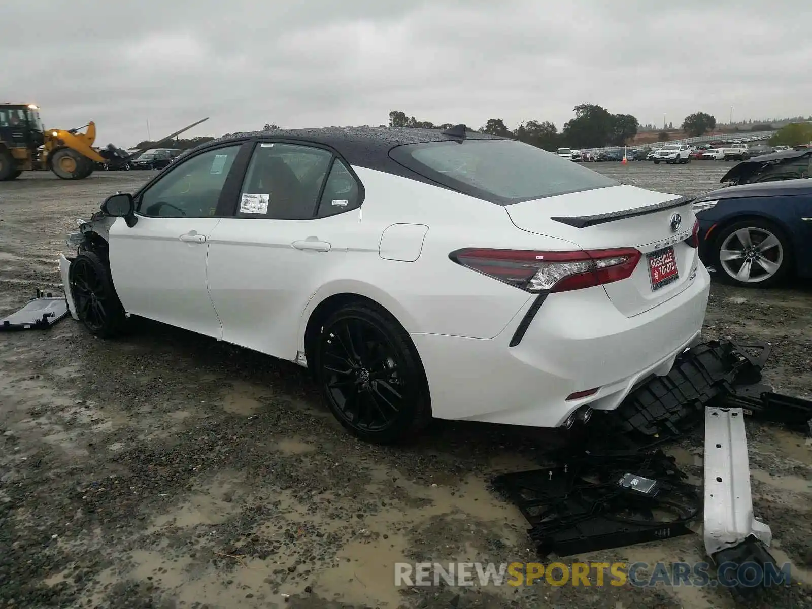 3 Photograph of a damaged car 4T1K31AKXMU020062 TOYOTA CAMRY 2021