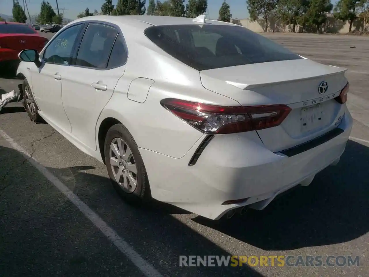 3 Photograph of a damaged car 4T1K31AKXMU023981 TOYOTA CAMRY 2021