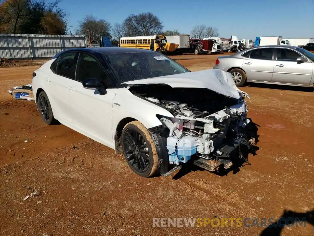 1 Photograph of a damaged car 4T1K31AKXMU026301 TOYOTA CAMRY 2021