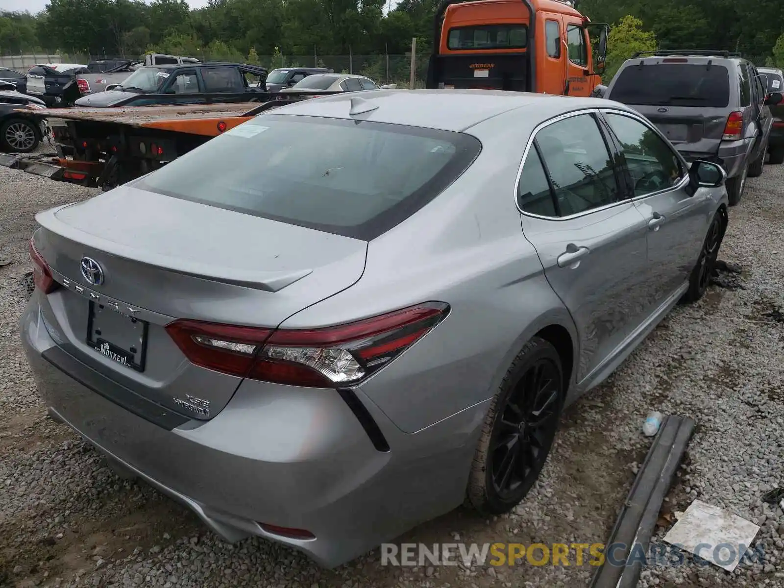 4 Photograph of a damaged car 4T1K31AKXMU558485 TOYOTA CAMRY 2021