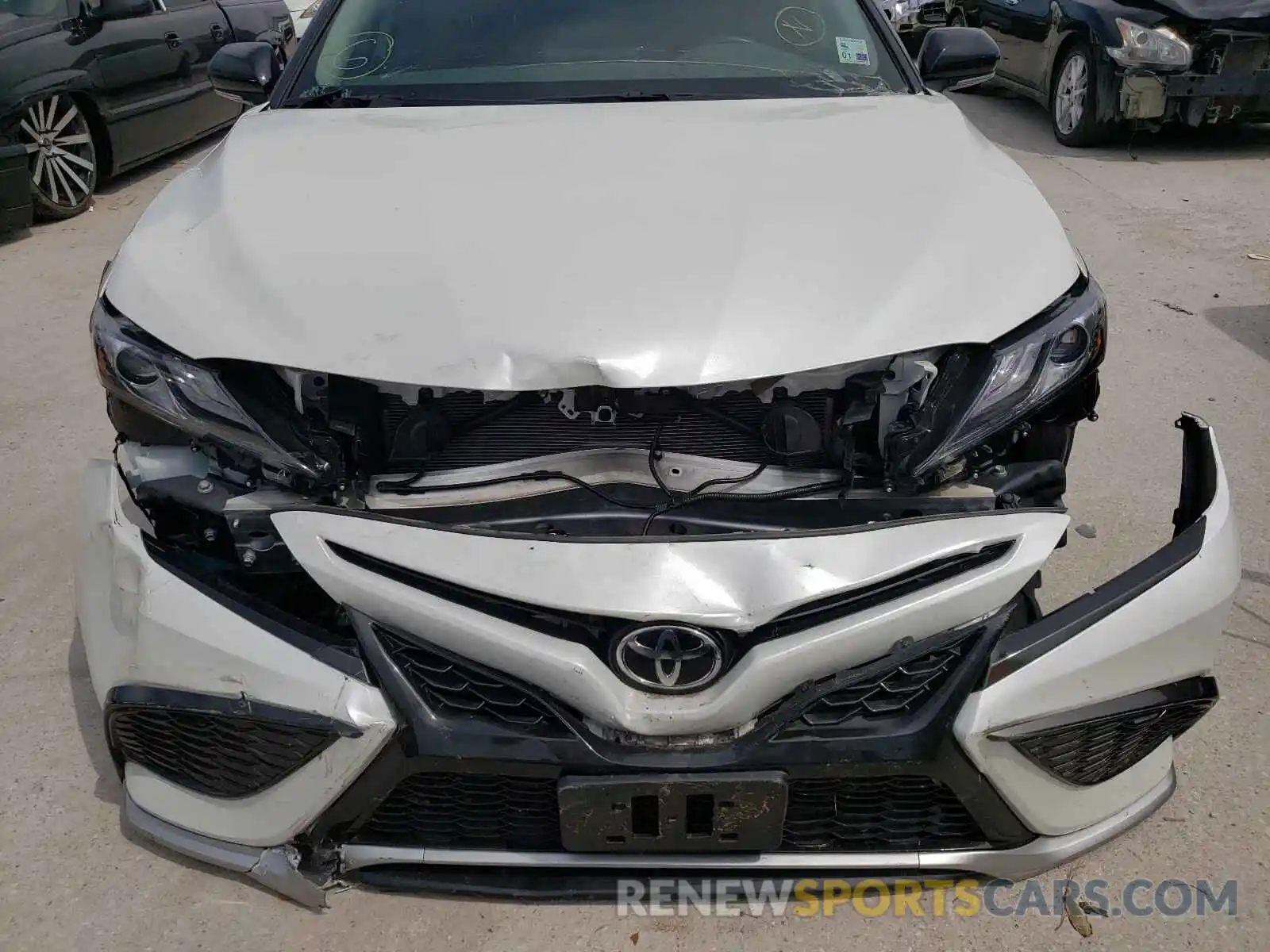 9 Photograph of a damaged car 4T1K61AK0MU413303 TOYOTA CAMRY 2021