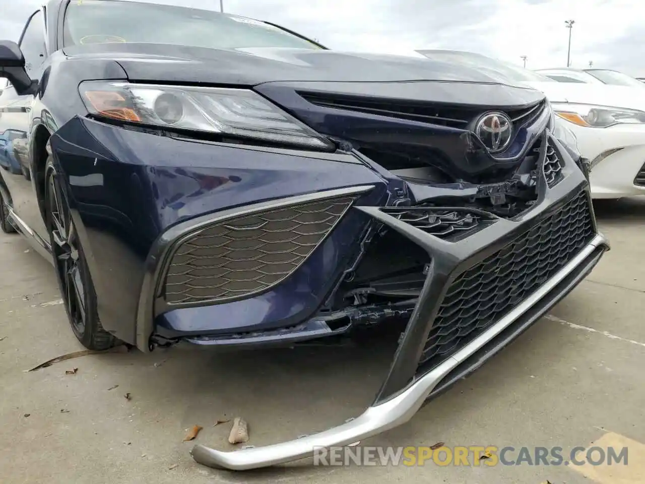 9 Photograph of a damaged car 4T1K61AK0MU444454 TOYOTA CAMRY 2021