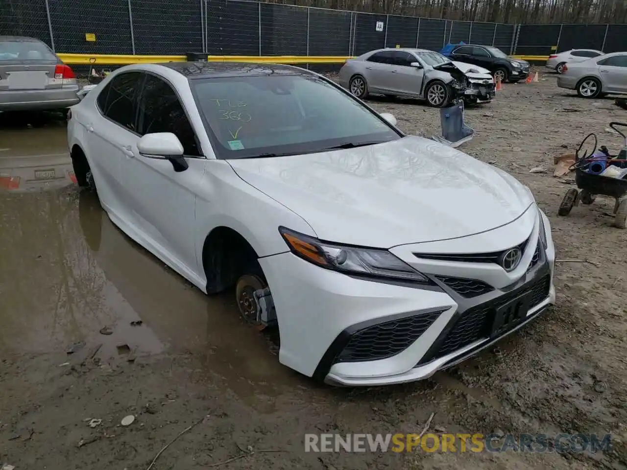 1 Photograph of a damaged car 4T1K61AK0MU455616 TOYOTA CAMRY 2021