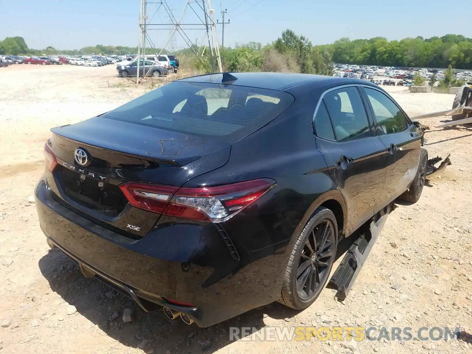 4 Photograph of a damaged car 4T1K61AK0MU518066 TOYOTA CAMRY 2021