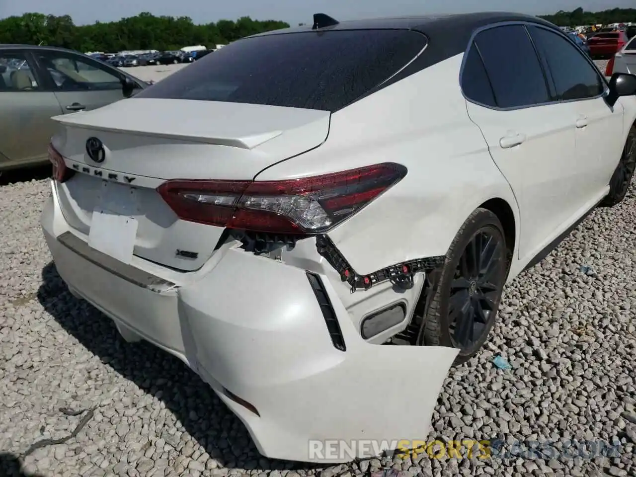 9 Photograph of a damaged car 4T1K61AK0MU520870 TOYOTA CAMRY 2021