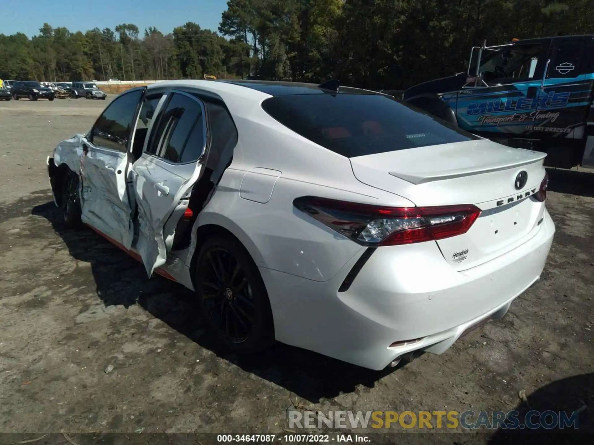 3 Photograph of a damaged car 4T1K61AK0MU532260 TOYOTA CAMRY 2021