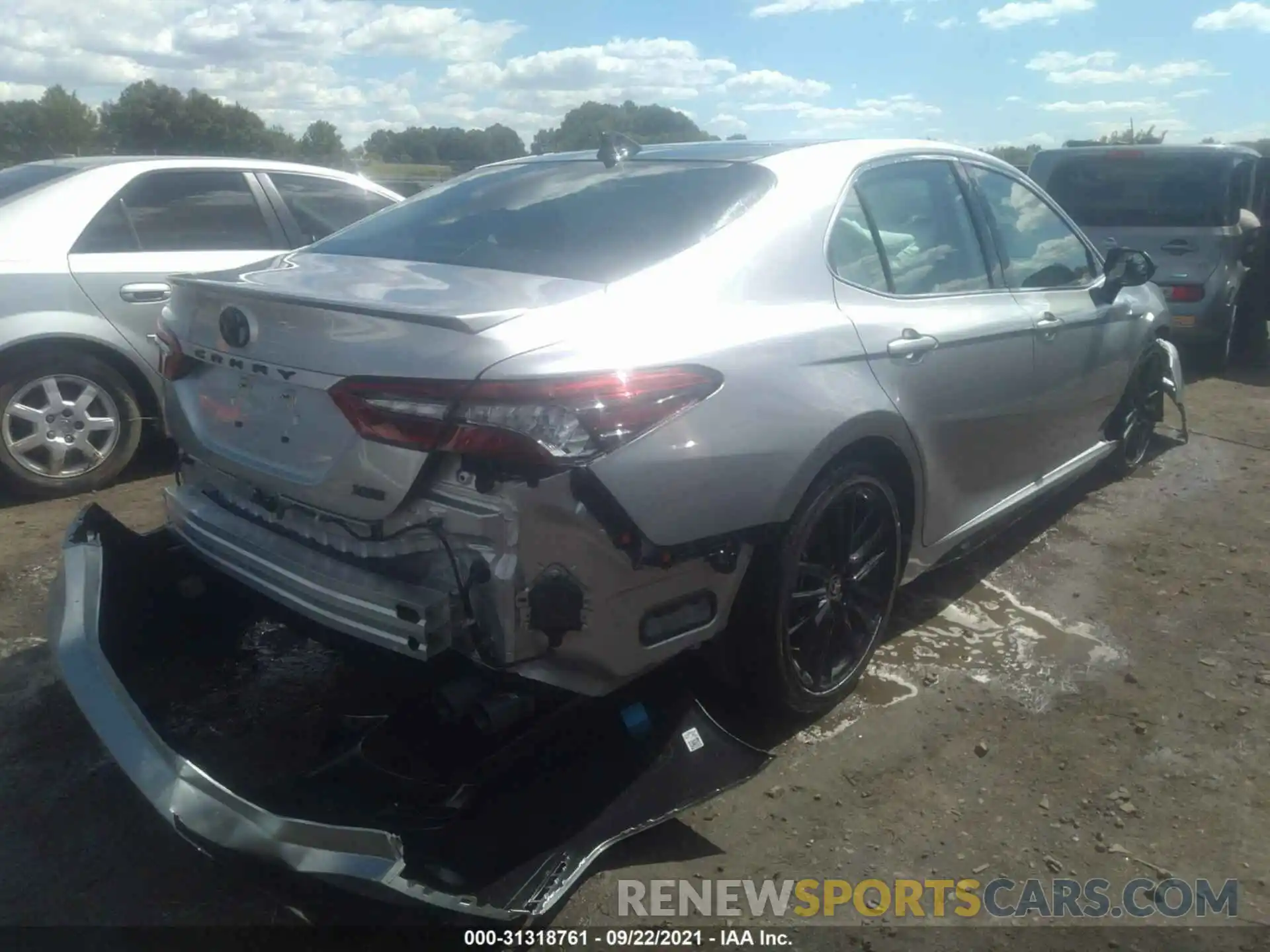 4 Photograph of a damaged car 4T1K61AK0MU534185 TOYOTA CAMRY 2021