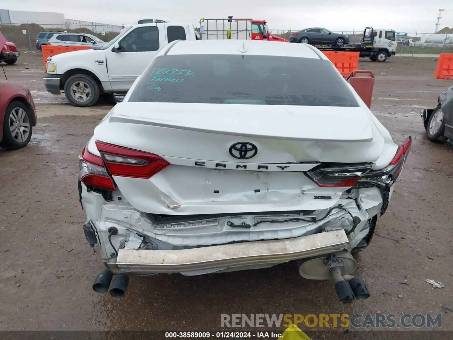 16 Photograph of a damaged car 4T1K61AK0MU542190 TOYOTA CAMRY 2021