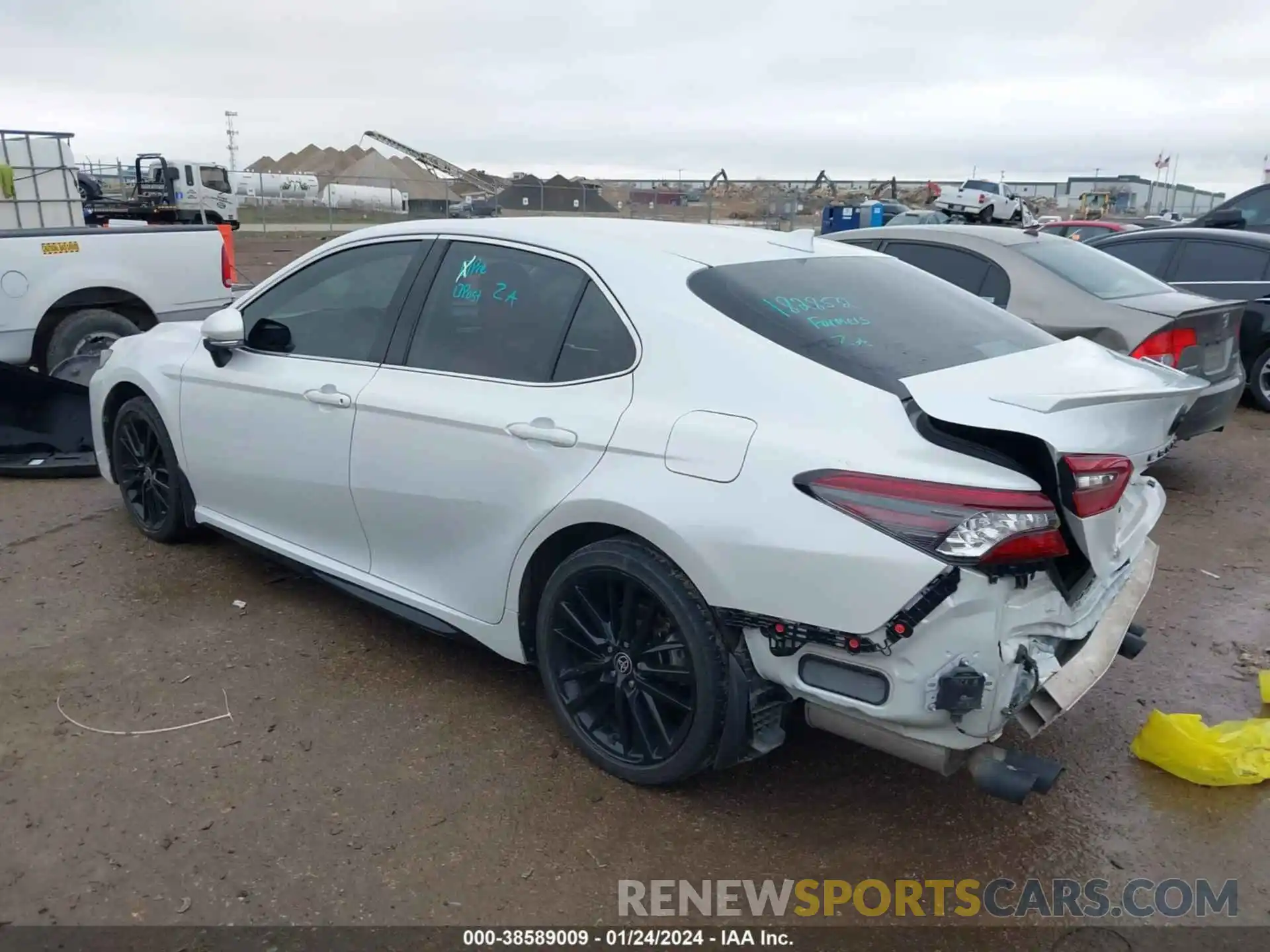 3 Photograph of a damaged car 4T1K61AK0MU542190 TOYOTA CAMRY 2021