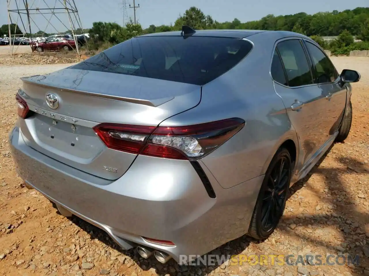 4 Photograph of a damaged car 4T1K61AK0MU543727 TOYOTA CAMRY 2021