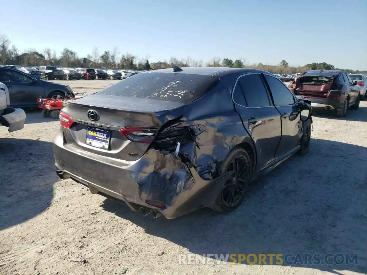 4 Photograph of a damaged car 4T1K61AK0MU567896 TOYOTA CAMRY 2021