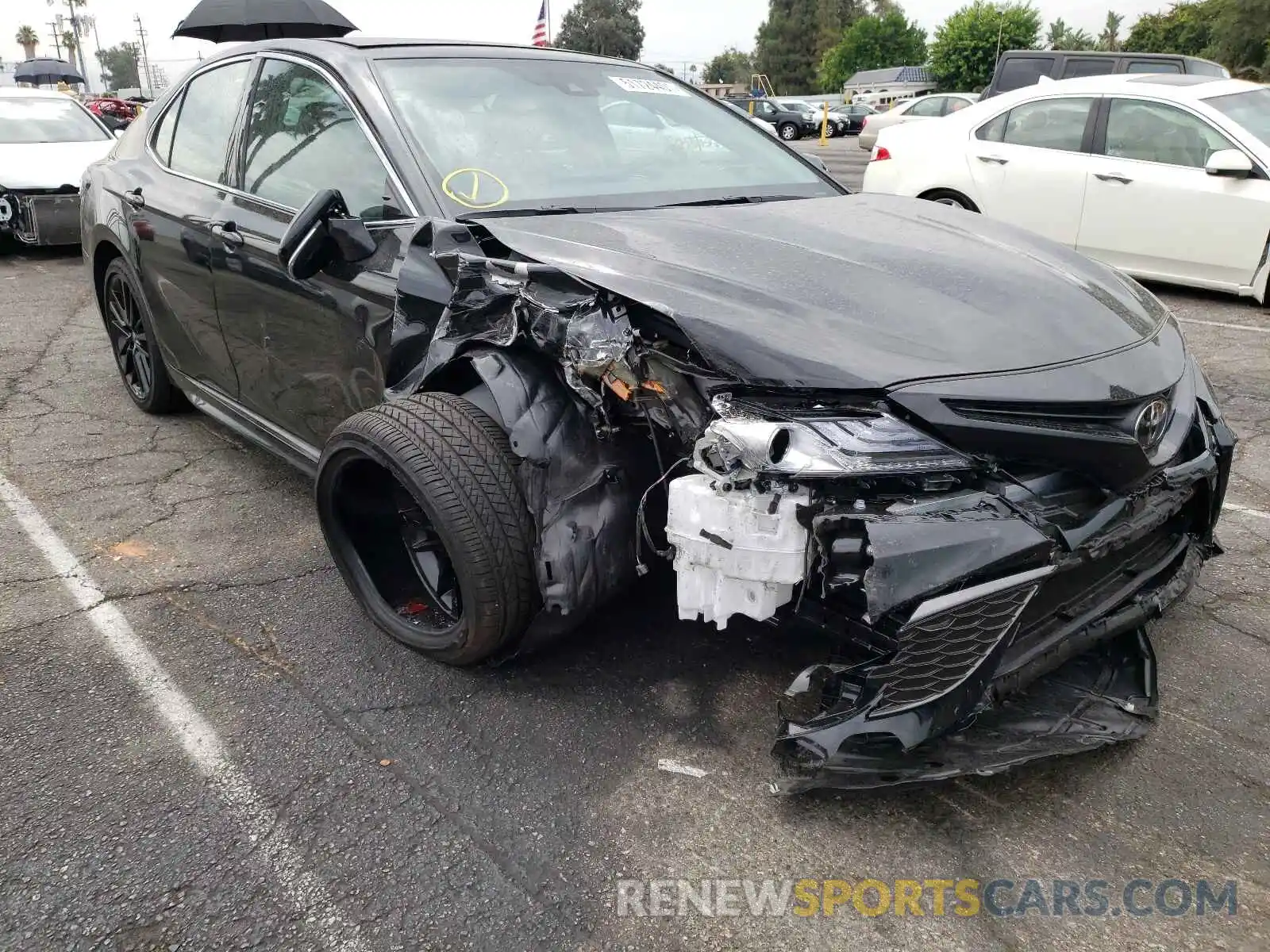 1 Photograph of a damaged car 4T1K61AK0MU583077 TOYOTA CAMRY 2021