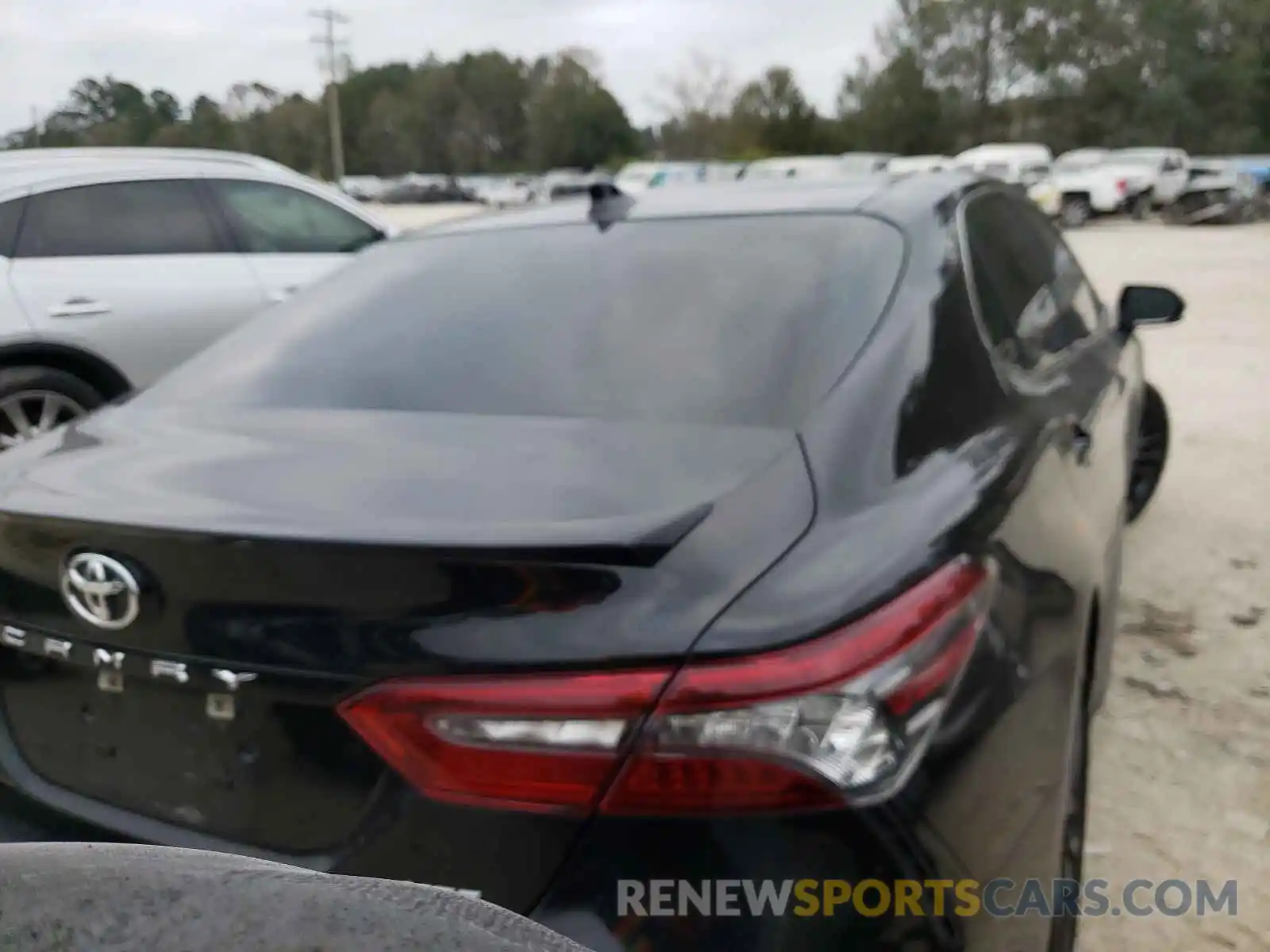 4 Photograph of a damaged car 4T1K61AK1MU419238 TOYOTA CAMRY 2021