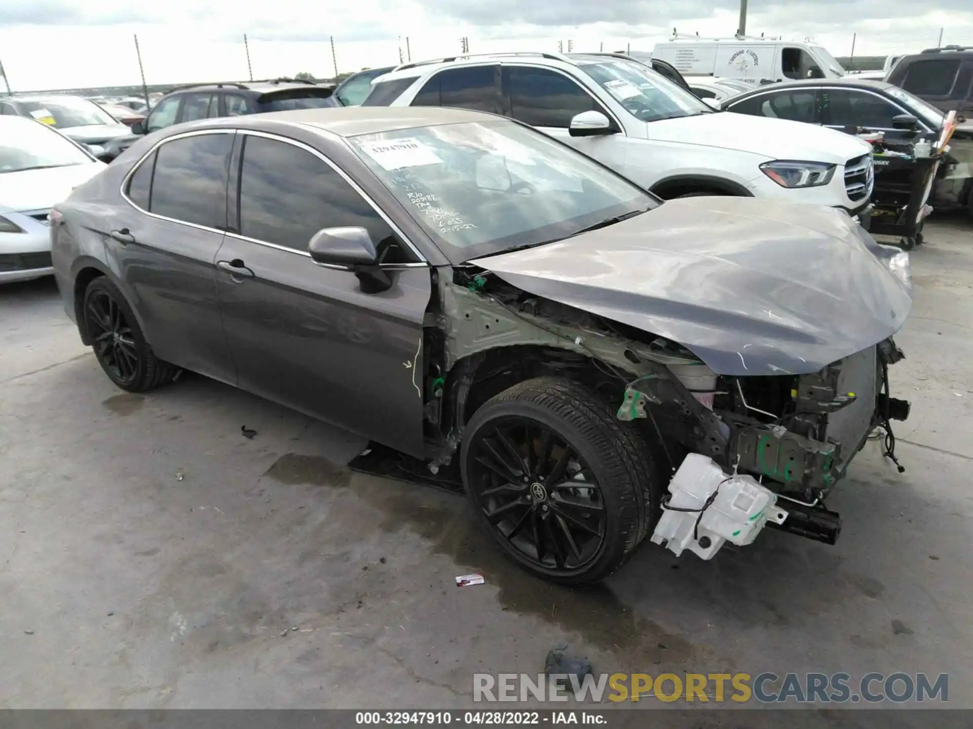 1 Photograph of a damaged car 4T1K61AK1MU427209 TOYOTA CAMRY 2021