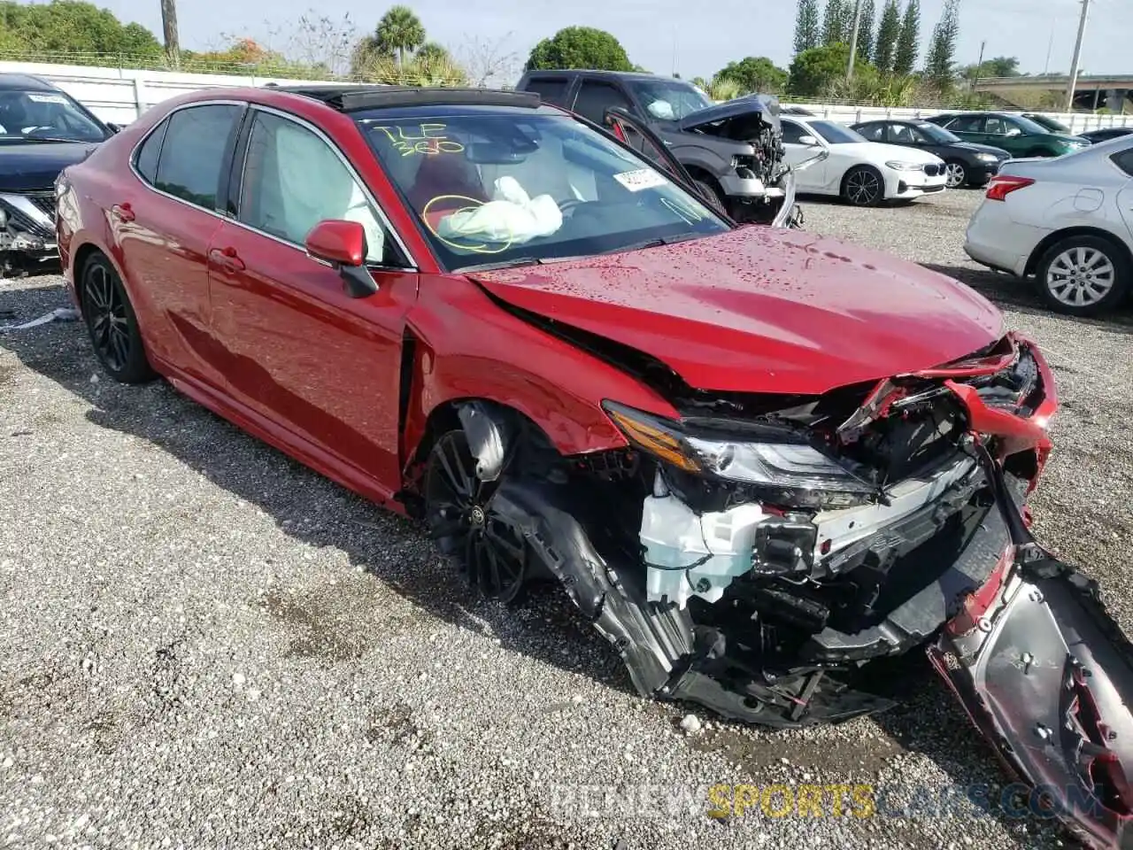 1 Photograph of a damaged car 4T1K61AK1MU442762 TOYOTA CAMRY 2021