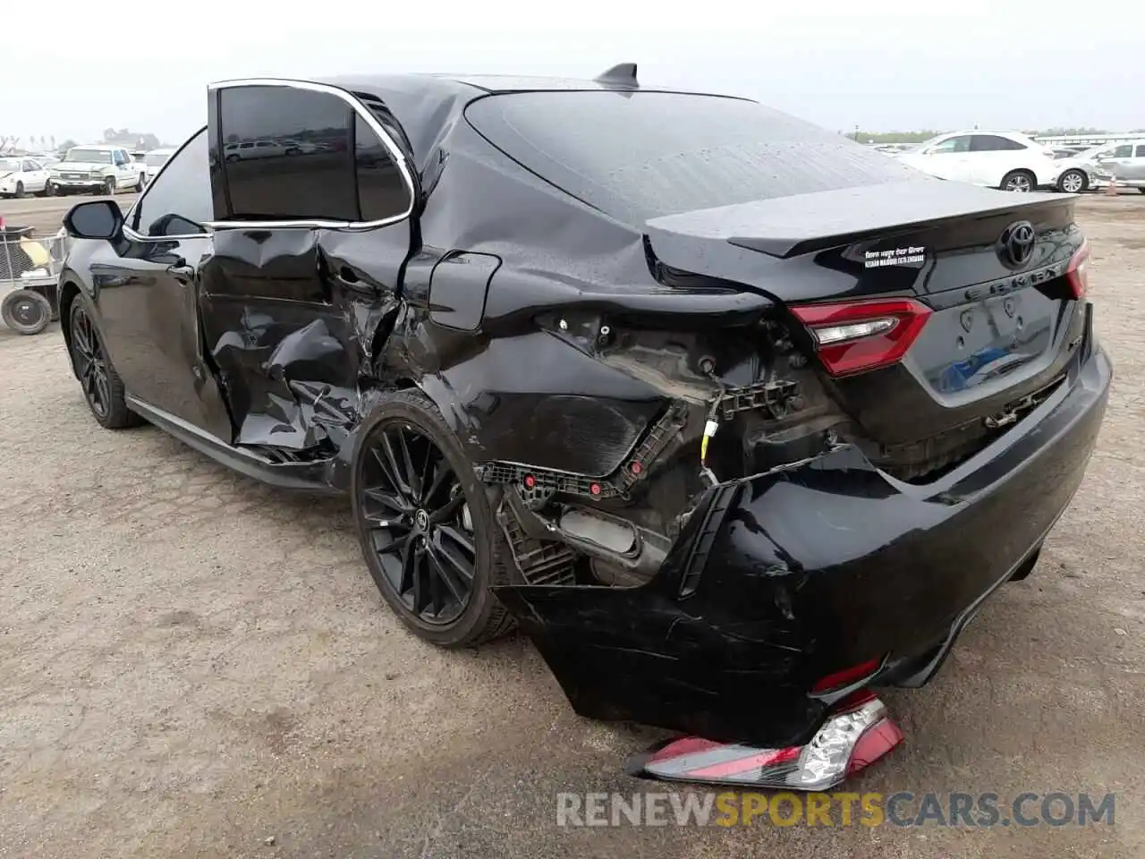 3 Photograph of a damaged car 4T1K61AK1MU443992 TOYOTA CAMRY 2021