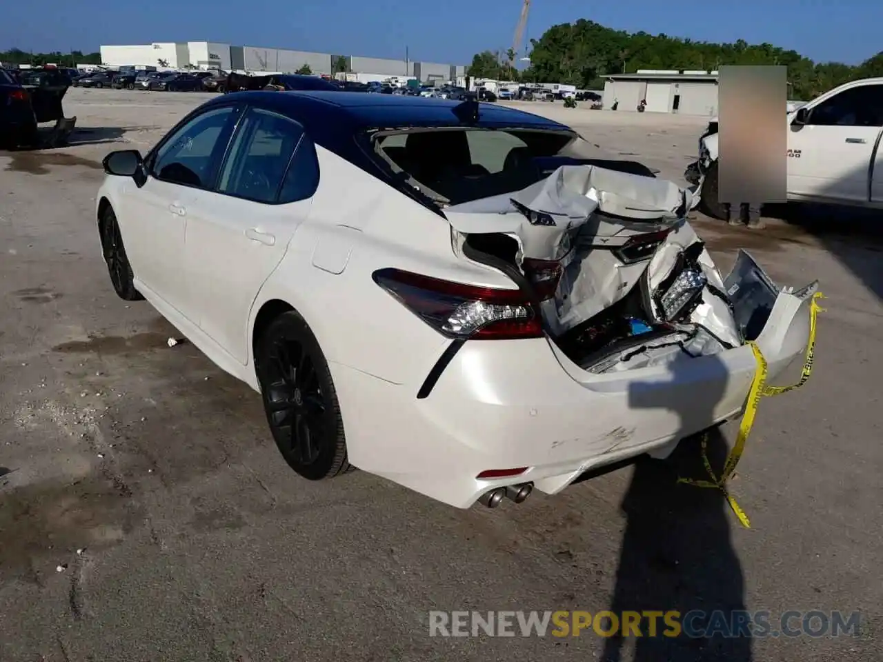 3 Photograph of a damaged car 4T1K61AK1MU457388 TOYOTA CAMRY 2021