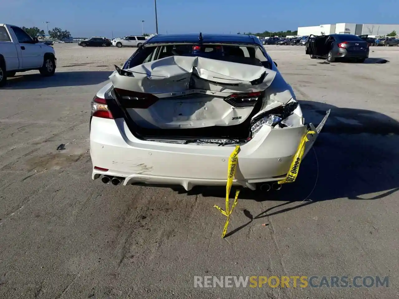 9 Photograph of a damaged car 4T1K61AK1MU457388 TOYOTA CAMRY 2021