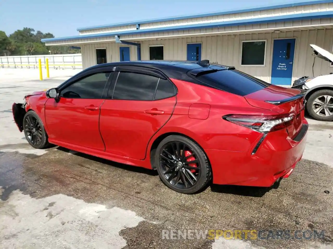 2 Photograph of a damaged car 4T1K61AK1MU481898 TOYOTA CAMRY 2021