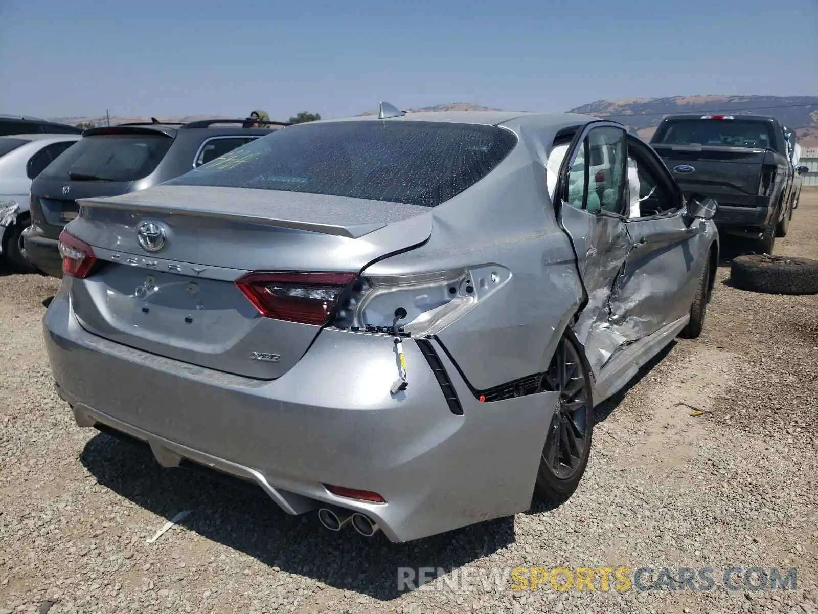 4 Photograph of a damaged car 4T1K61AK1MU489015 TOYOTA CAMRY 2021