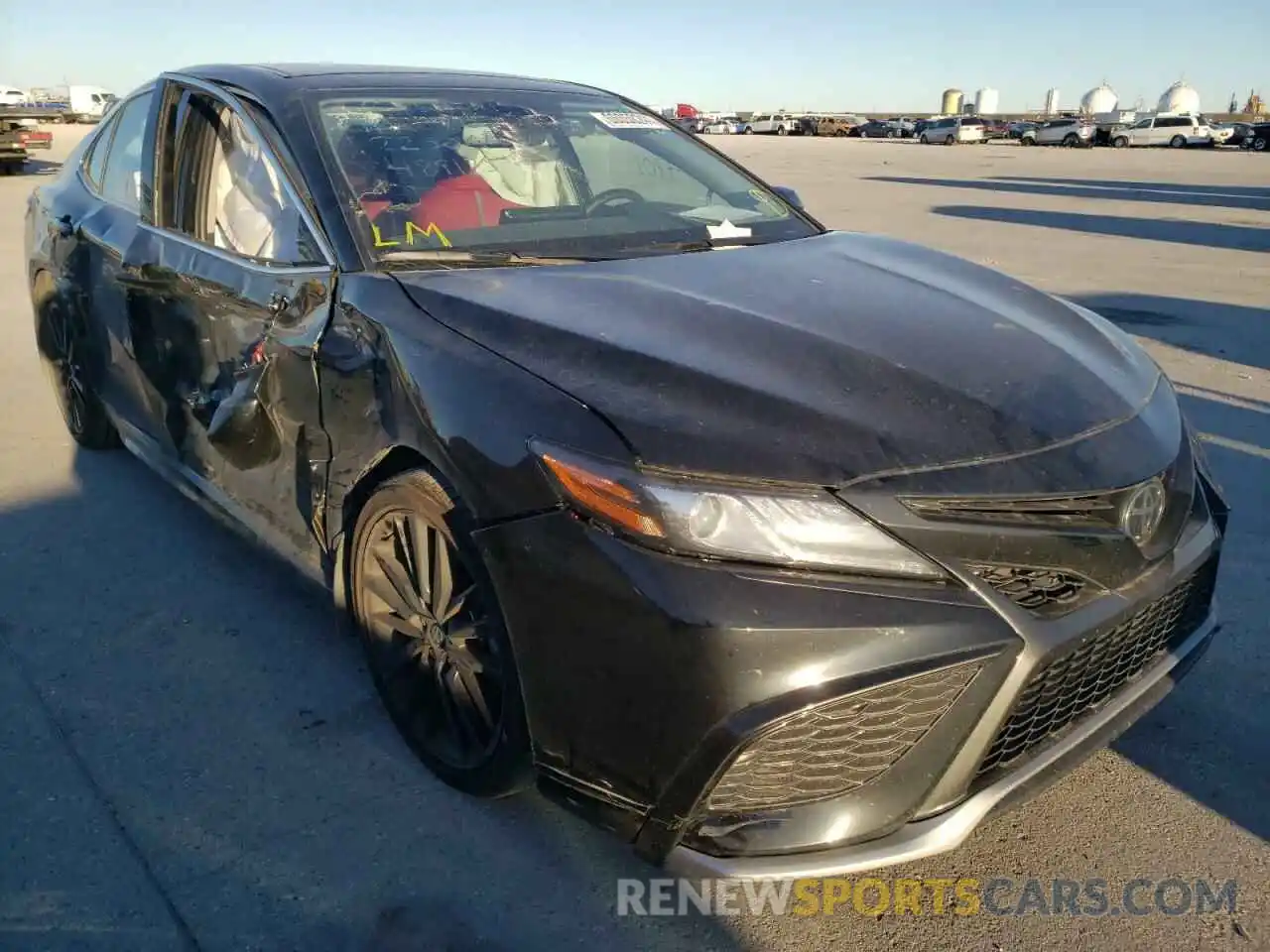 1 Photograph of a damaged car 4T1K61AK1MU489175 TOYOTA CAMRY 2021