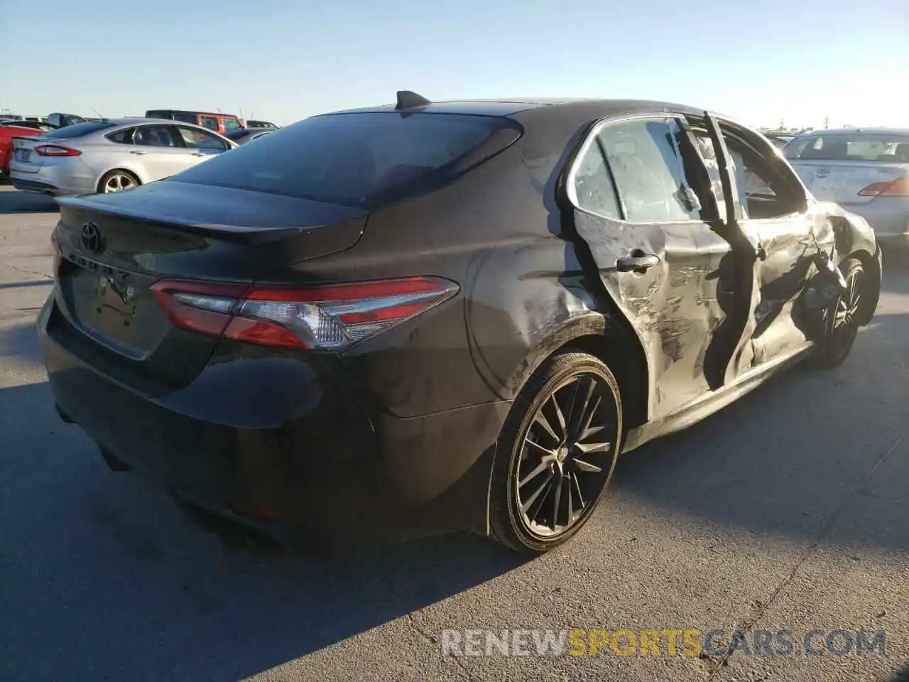 4 Photograph of a damaged car 4T1K61AK1MU489175 TOYOTA CAMRY 2021