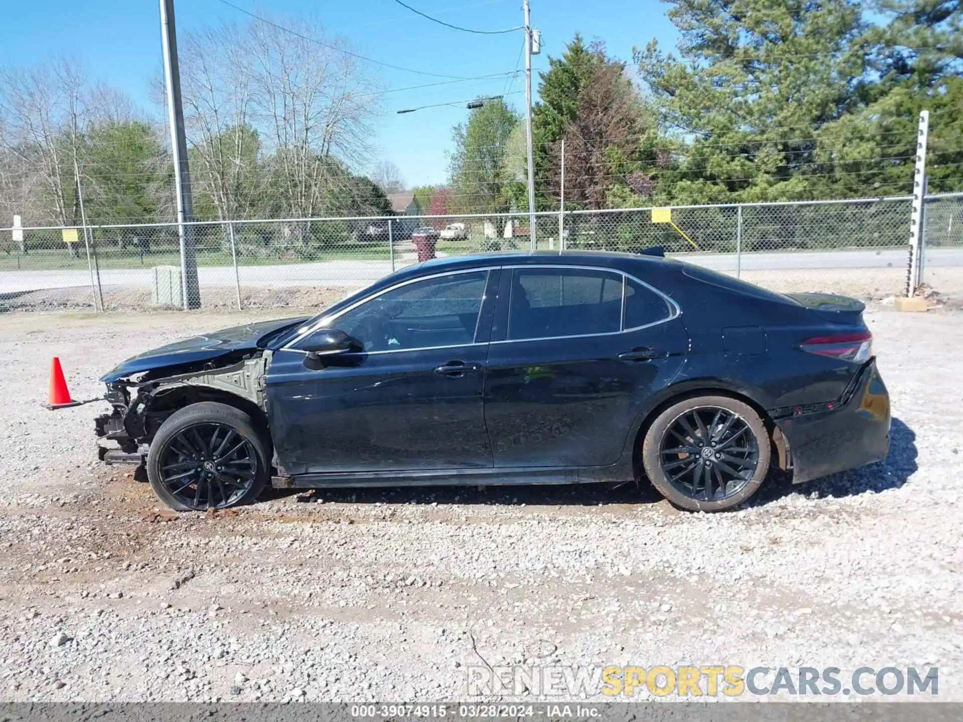 15 Photograph of a damaged car 4T1K61AK1MU561797 TOYOTA CAMRY 2021