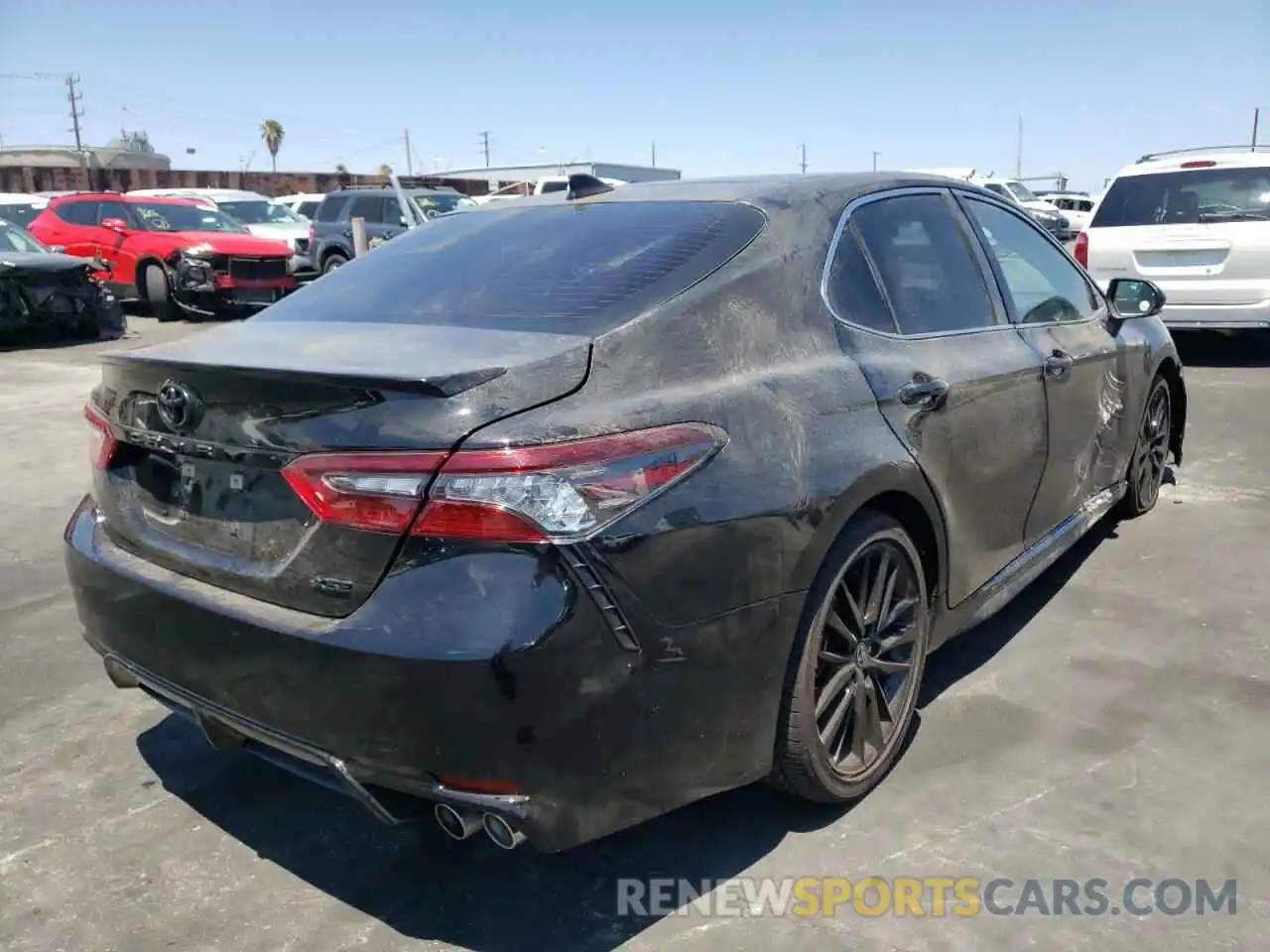 4 Photograph of a damaged car 4T1K61AK1MU588756 TOYOTA CAMRY 2021