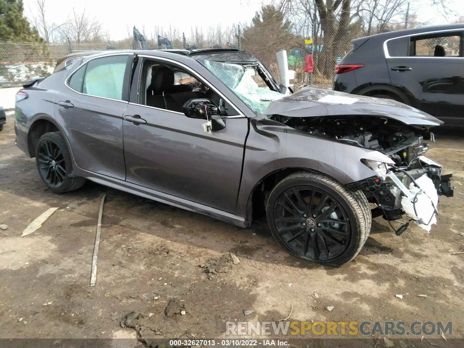 1 Photograph of a damaged car 4T1K61AK1MU604762 TOYOTA CAMRY 2021