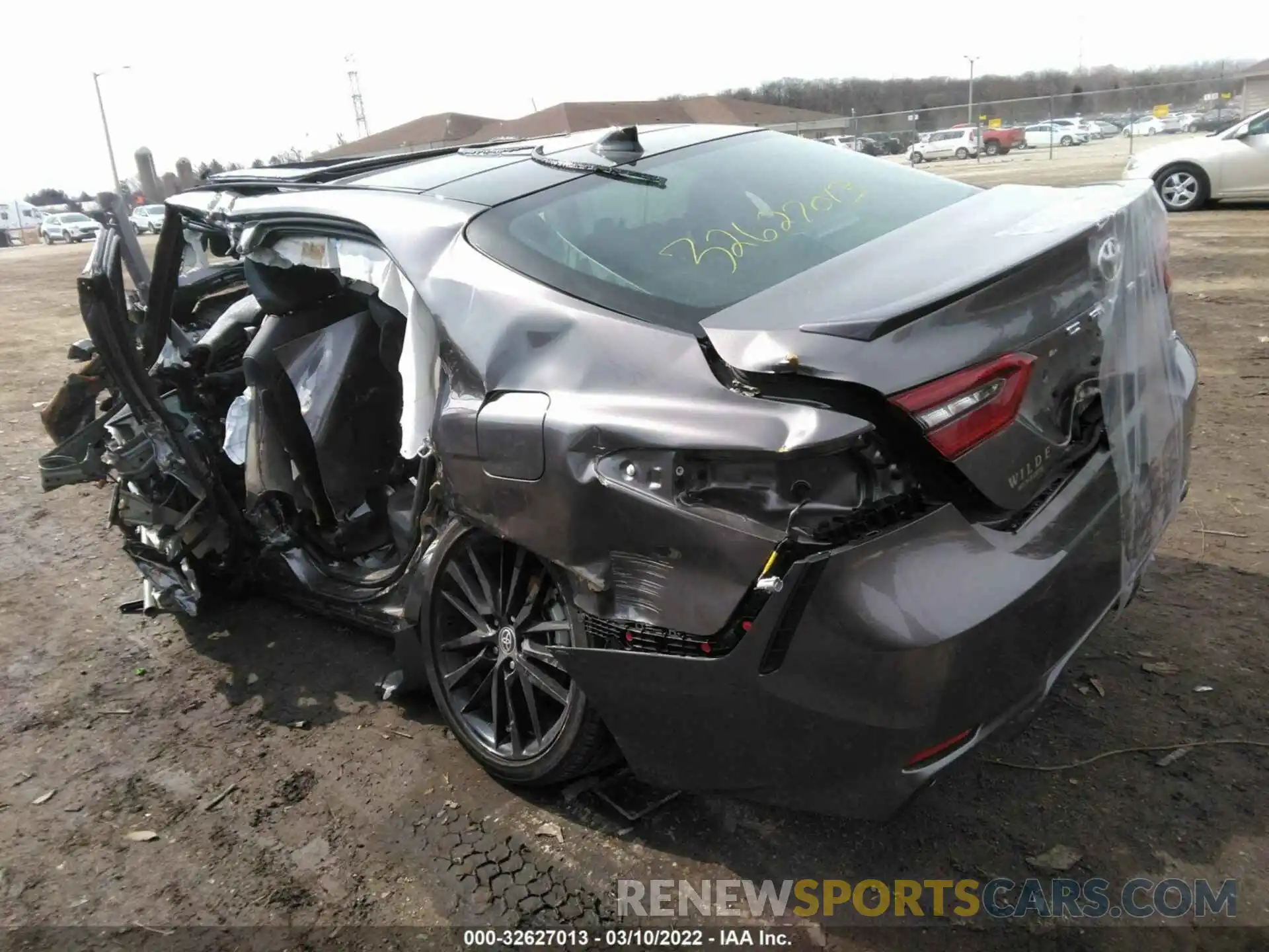 3 Photograph of a damaged car 4T1K61AK1MU604762 TOYOTA CAMRY 2021