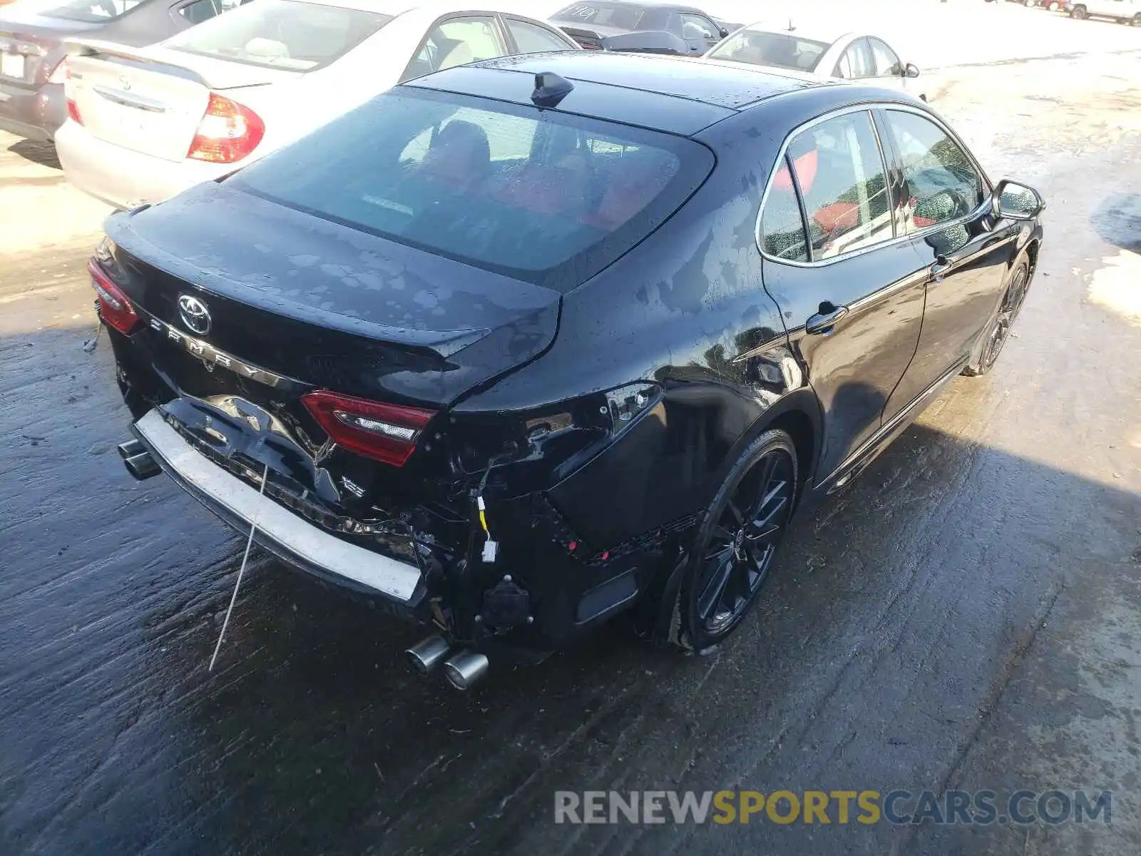 4 Photograph of a damaged car 4T1K61AK2MU526363 TOYOTA CAMRY 2021