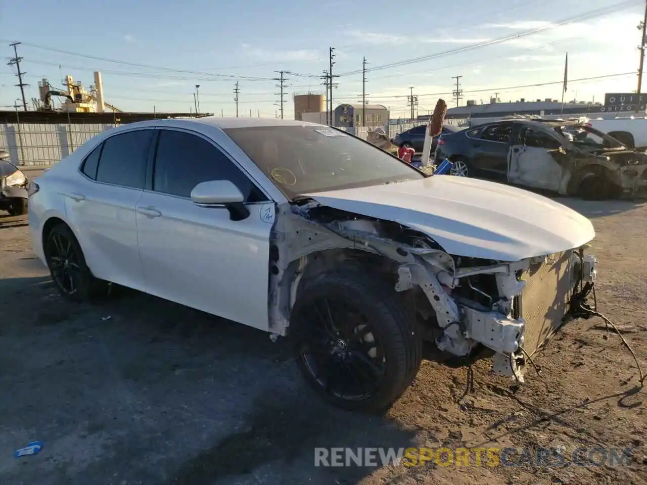 1 Photograph of a damaged car 4T1K61AK2MU532437 TOYOTA CAMRY 2021