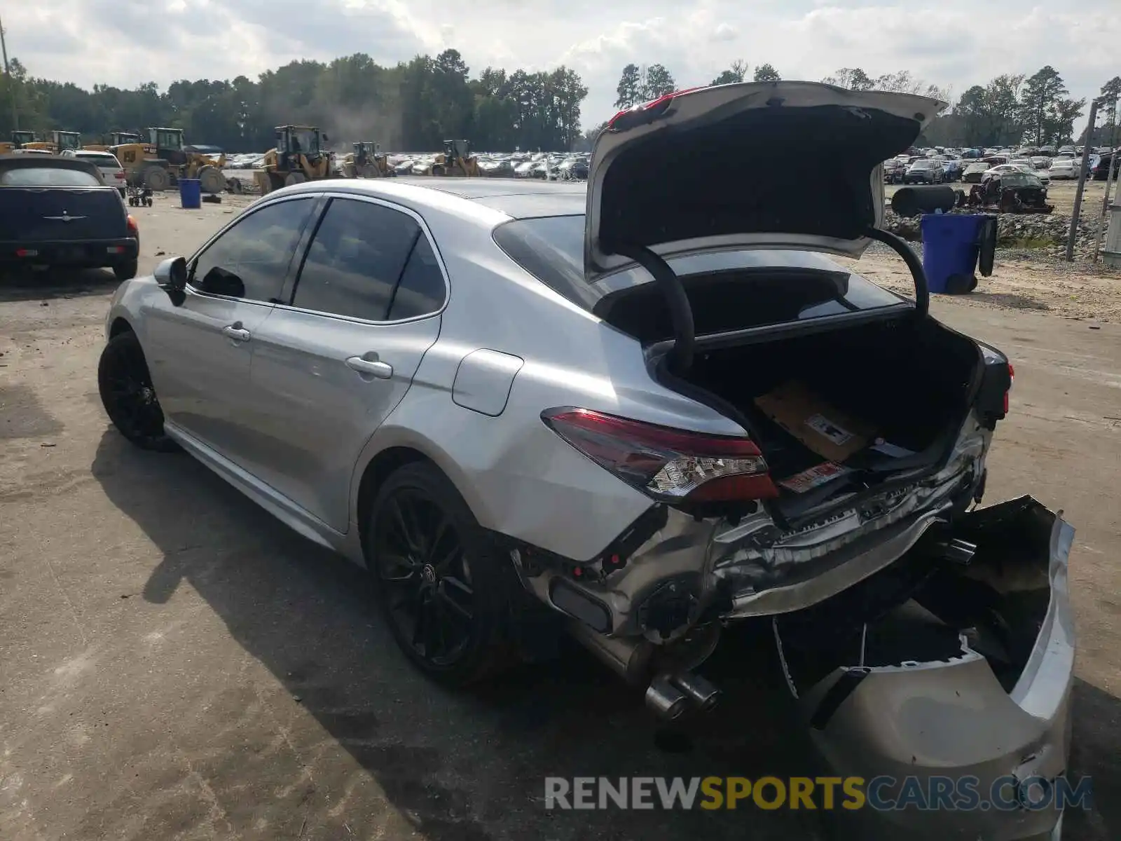 3 Photograph of a damaged car 4T1K61AK2MU568936 TOYOTA CAMRY 2021