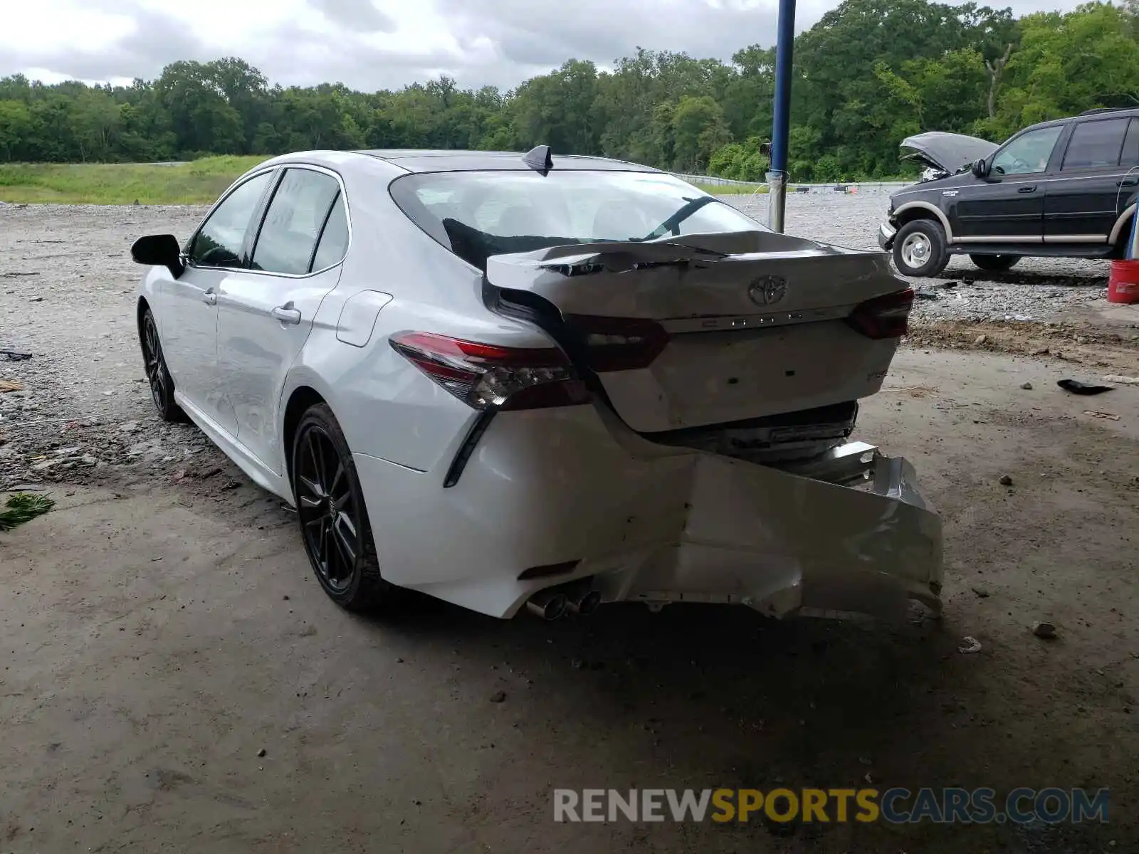 3 Photograph of a damaged car 4T1K61AK2MU573327 TOYOTA CAMRY 2021