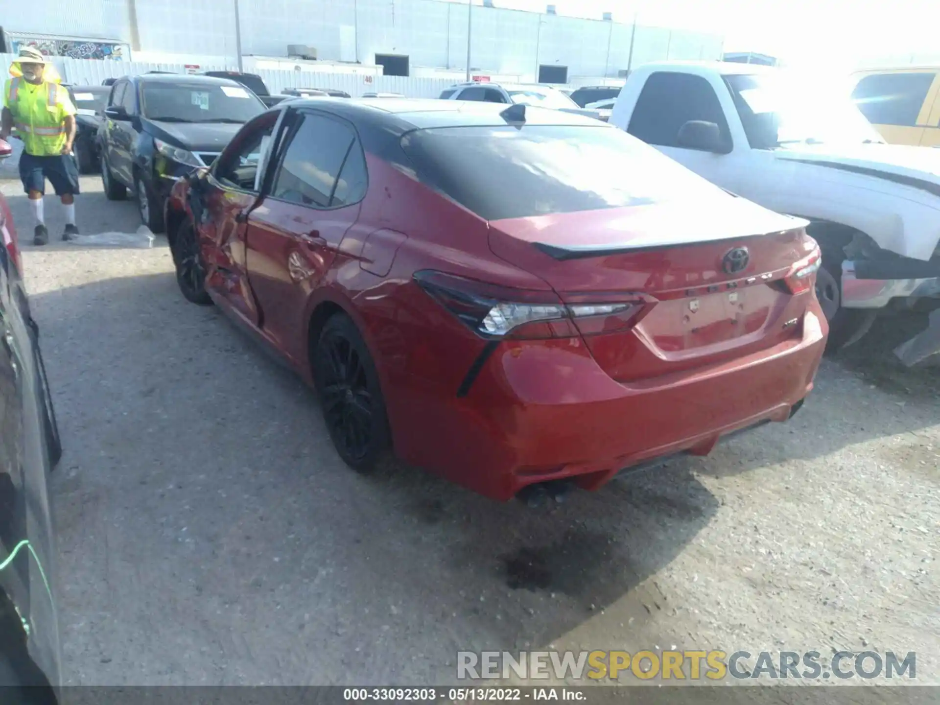 3 Photograph of a damaged car 4T1K61AK3MU404224 TOYOTA CAMRY 2021