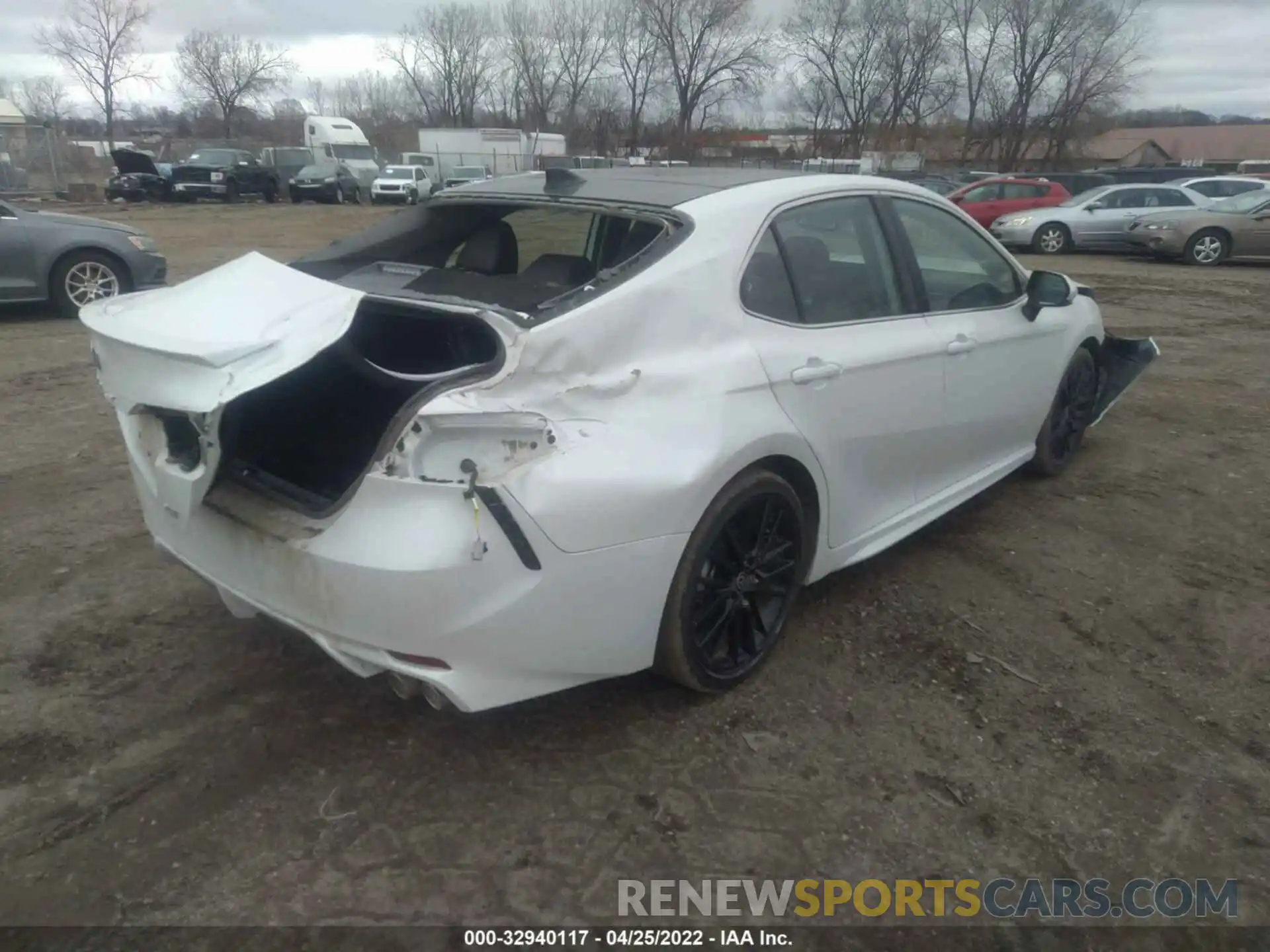 4 Photograph of a damaged car 4T1K61AK3MU472345 TOYOTA CAMRY 2021