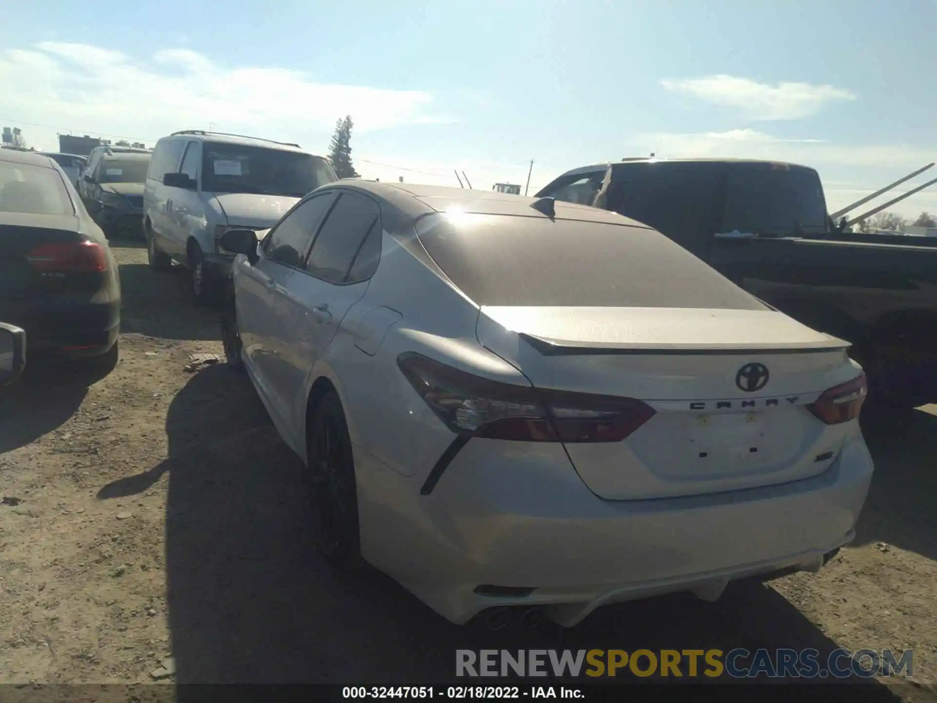 3 Photograph of a damaged car 4T1K61AK3MU490991 TOYOTA CAMRY 2021