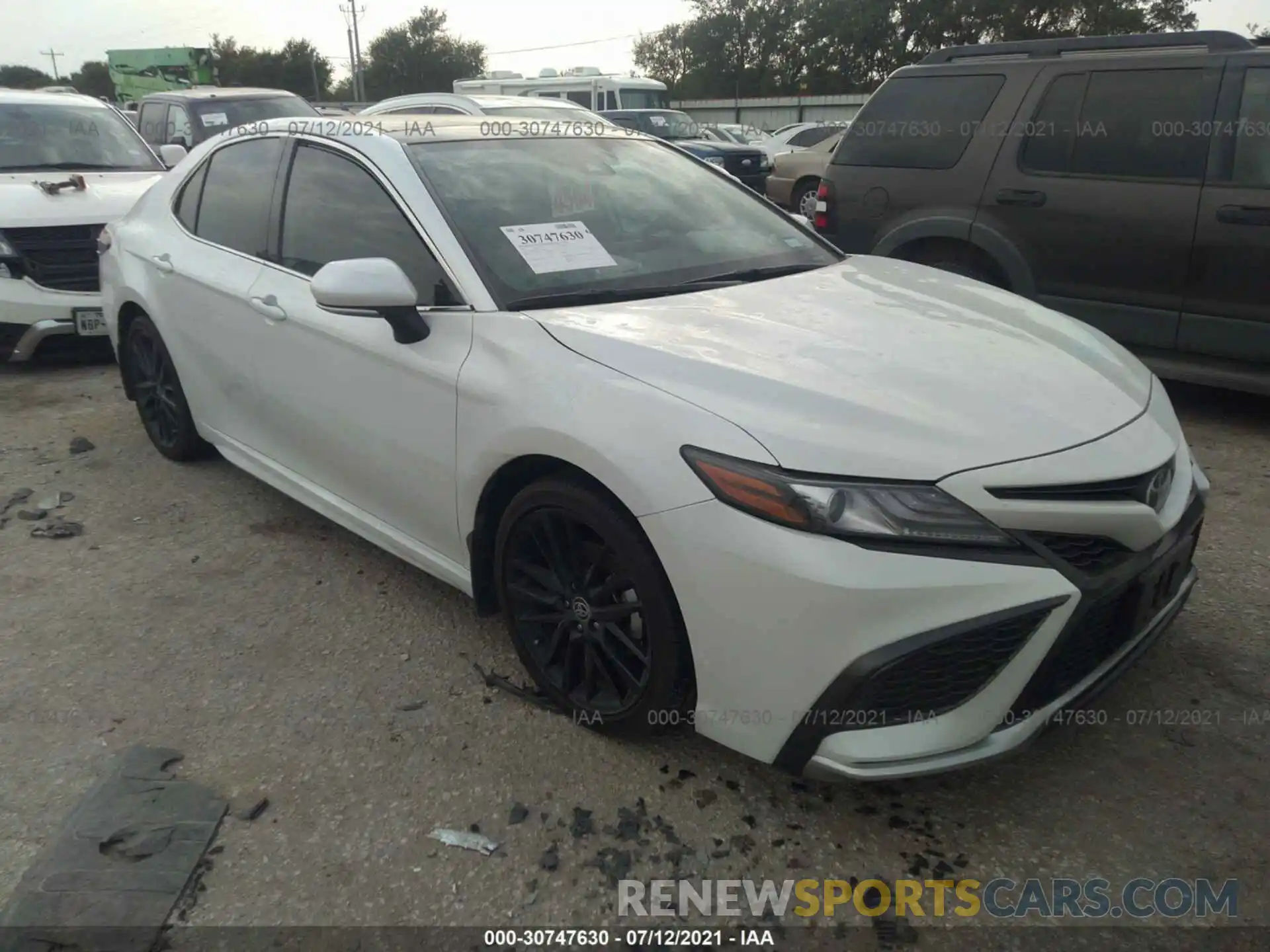 1 Photograph of a damaged car 4T1K61AK3MU515114 TOYOTA CAMRY 2021