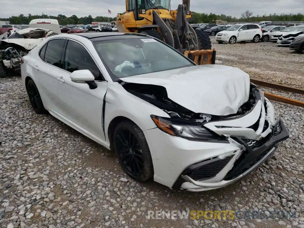 1 Photograph of a damaged car 4T1K61AK3MU548100 TOYOTA CAMRY 2021